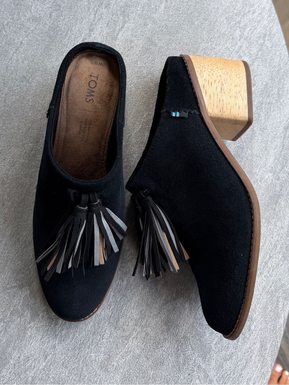 TOMS Women's Size 8.5M Leila Suede Tassel Mule Clogs w/2.5" Heels